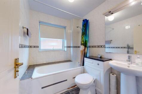 Bathroom.jpg