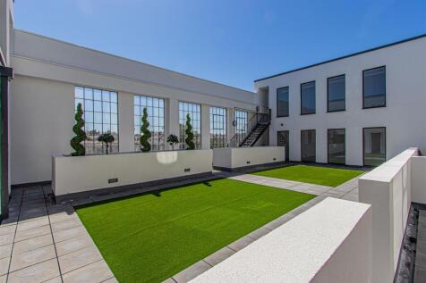 Mast and Outside-4.jpg