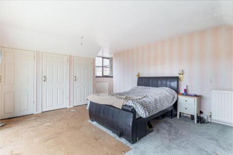 Bedroom-1-3.jpg