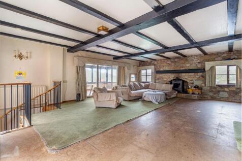 Living-Room-1.jpg