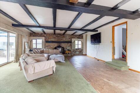 Living-Room-2.jpg