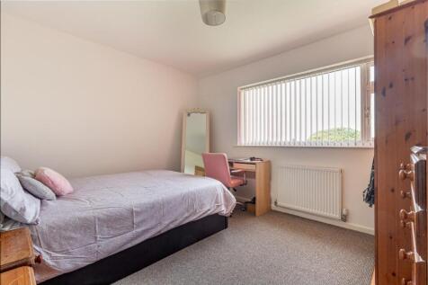 Bedroom-2-2.jpg