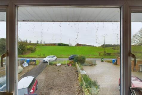CAM04106G0-PR0066-STILL032.jpg