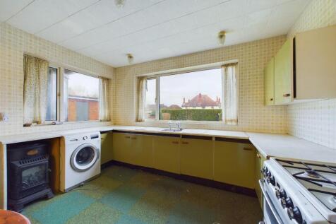 CAM04106G0-PR0067-STILL023.jpg