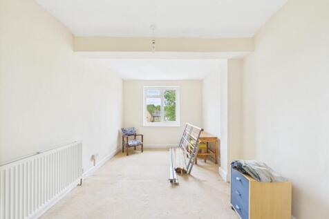 CAM04106G0-PR0121-STILL025.jpg