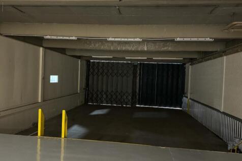 Unit 2, 259 Summerlee Street