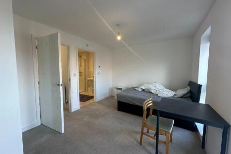 1/F ensuite 1