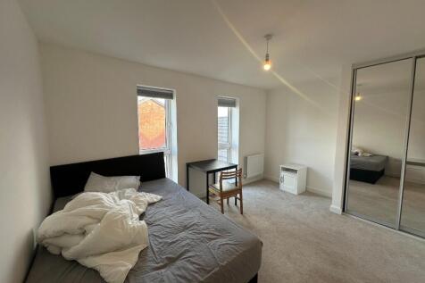 1/F ensuite 1
