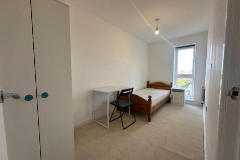 2/F bedroom 3