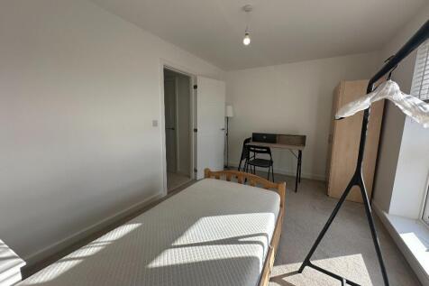 2/F bedroom 4