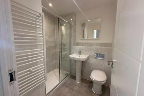  2/F bathroom