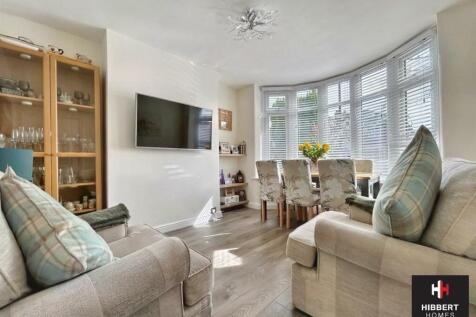 Living Room.jpg