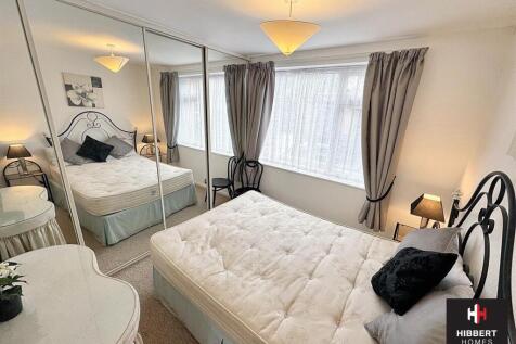 BEDROOM2.jpg