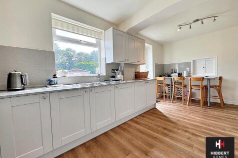 Kitchen.....jpg