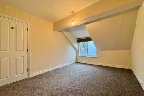 BEDROOM2.jpg