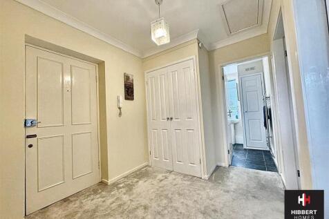 HALLWAY.jpg