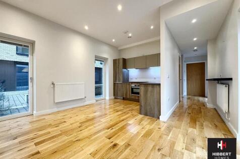 LOUNGE KITCHEN