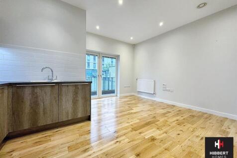 LOUNGE KITCHEN