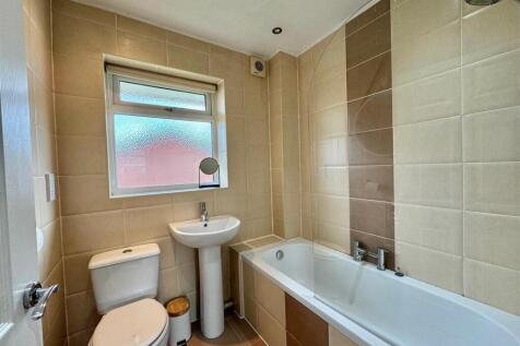 A71Bathroom.jpg