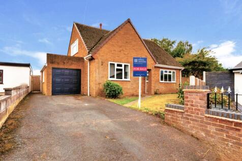 40 Woodbury Road North