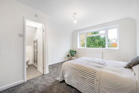 Main Bedroom With En-Suite