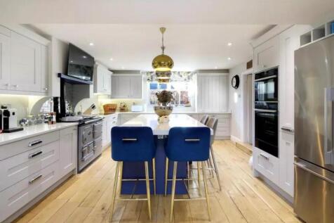 kitchen 2.jpg