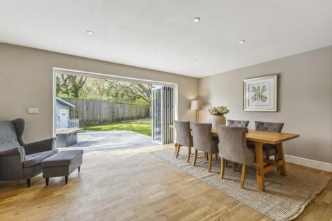 89601_1B Mytchett Road Mytchett(8)_low.jpg