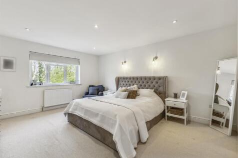 89601_1B Mytchett Road Mytchett(15)_low.jpg