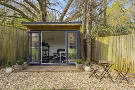 89601_1B Mytchett Road Mytchett(27)_low.jpg