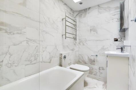 7_Bathroom-0.jpg