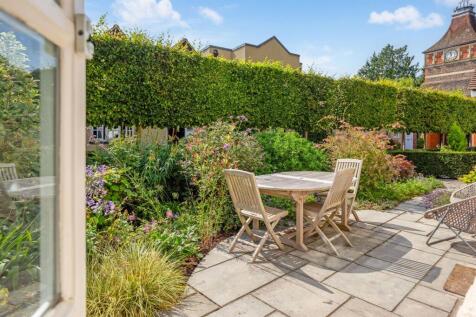 76950_3 The Courtyard Moor Park (19)_low.jpg