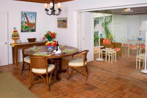 Living to breezeway