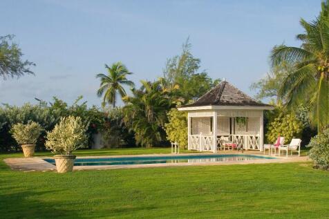 Pool &amp; Gazebo