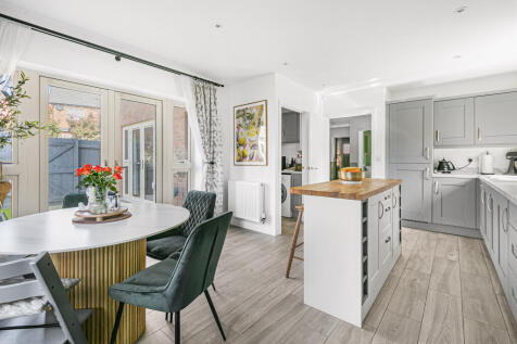 Kitchen/Dining
