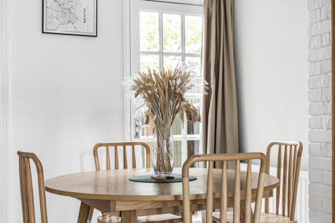 Sitting/Dining Room