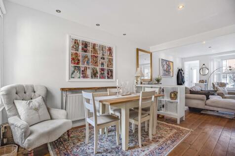 Sitting/Dining Room