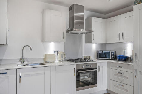 Kitchen, Living/Dining Room