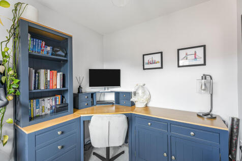 Bedroom/Study