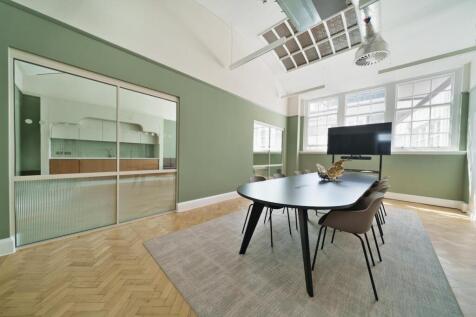 Karrev_Sunlight House_7R59520.jpg
