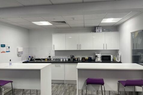 Kitchen 1.JPEG