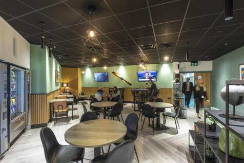 propertyparklands1aCafe.jpg