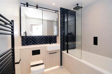Bathroom1.jpeg