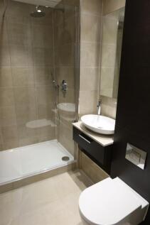 Ensuite3.JPG