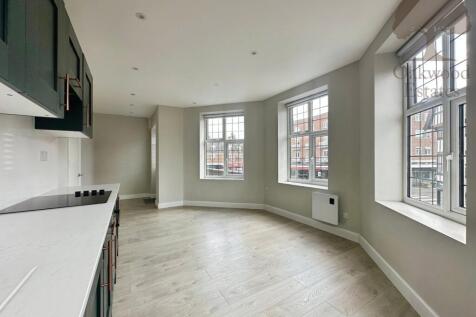 Lounge/ Kitchen