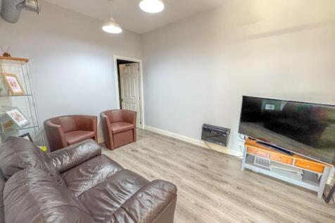 128 Long Street - Image-5.jpg
