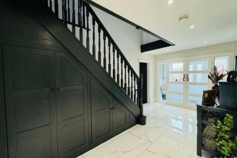Welcoming Reception Hallway