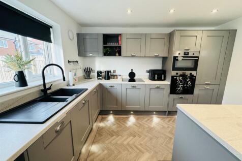 Kitchen Diner Living Area