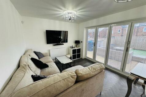 Kitchen Diner Living Area