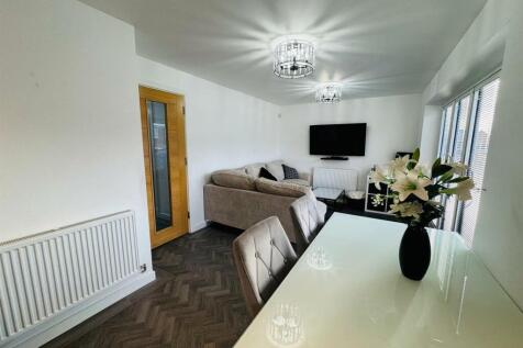 Kitchen Diner Living Area