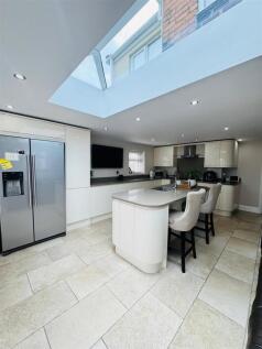 Kitchen Family Room